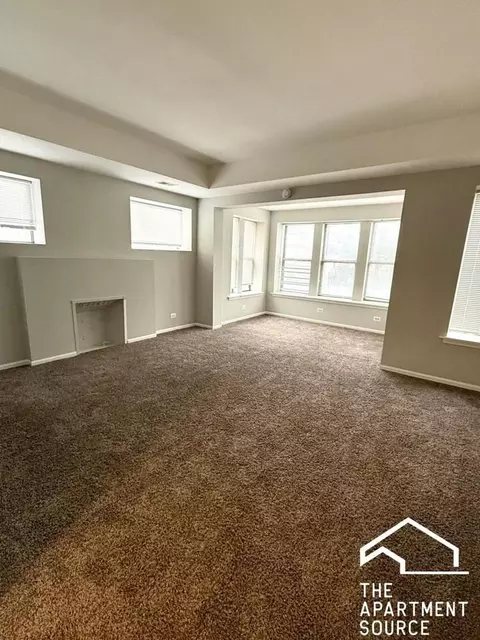 6143 S Woodlawn Ave #1, Chicago, IL 60637