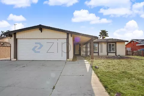 44283 Raysack Ave, Lancaster, CA 93535