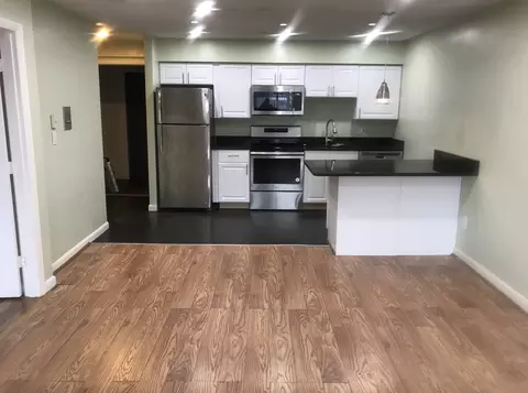 10 Roberts St, Somerville, MA 02145