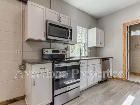 2006 NW 26th St #1-2B, Oklahoma City, OK 73106