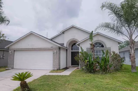 1637 Maximilian Dr, Wesley Chapel, FL 33543