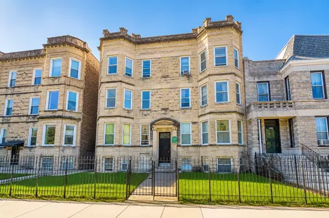3133 W Augusta Blvd #2E, Chicago, IL 60622