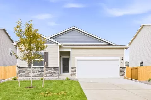 933 Gianna Ave, Fort Lupton, CO 80621
