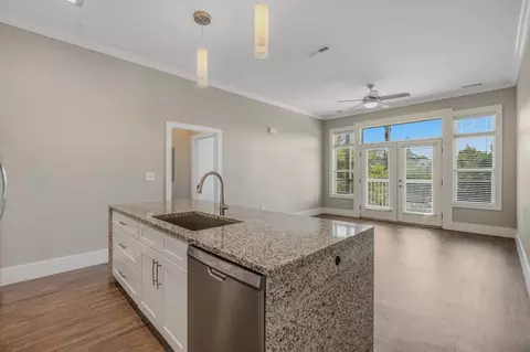 20 1, Greenville, SC 29607
