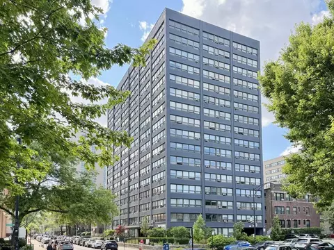 4180 N Marine Dr #512, Chicago, IL 60613