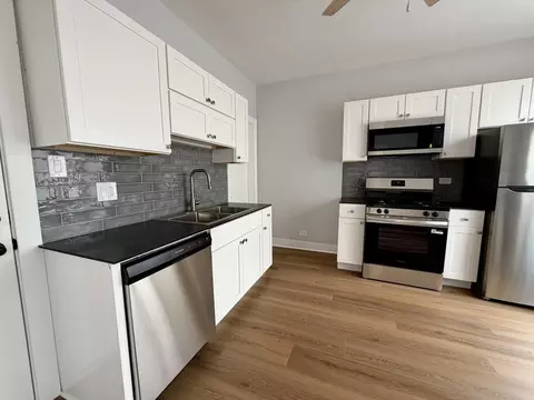4393 N Elston Ave #5, Chicago, IL 60641