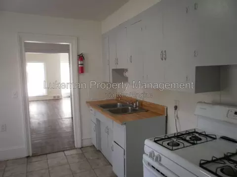 932 S Park St #930-2, Kalamazoo, MI 49001