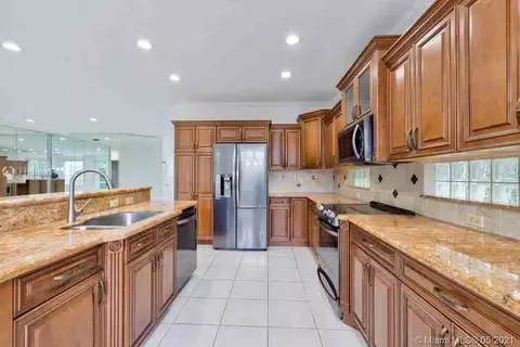 12375 NW 10th Dr, Coral Springs, FL 33071