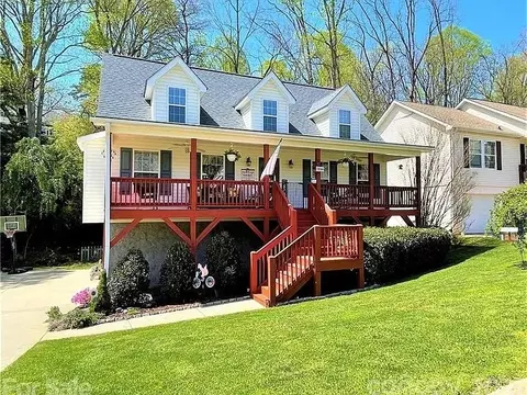17 Grove Garden Ave #NA, Candler, NC 28715