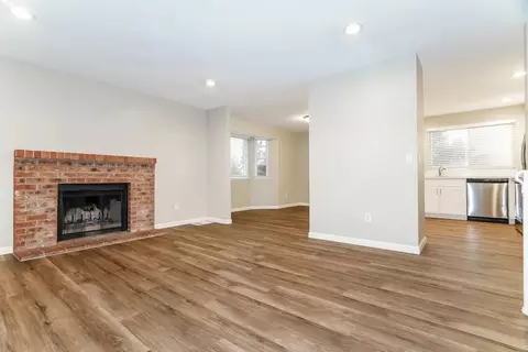 1217 S 236th Pl, Des Moines, WA 98198