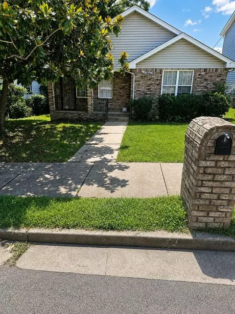 1707 Nassau St, Nashville, TN 37208