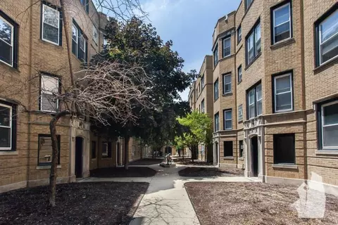 3912 N Pine Grove Ave #3918-2, Chicago, IL 60613