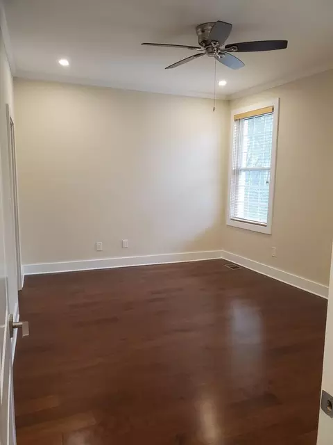 149 Peachtree Cir NE #19, Atlanta, GA 30309