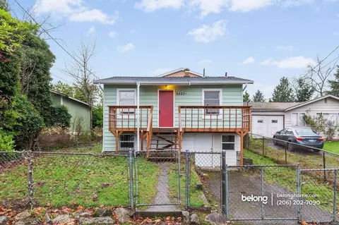 9227 Evanston Ave N, Seattle, WA 98103