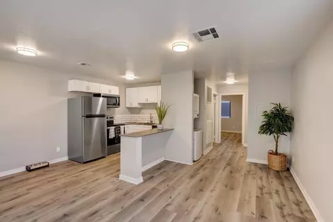 1755 Palm St, Las Vegas, NV 89104