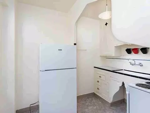 730 SW 16th Ave, Portland, OR 97205