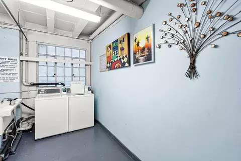 730 SW 16th Ave, Portland, OR 97205