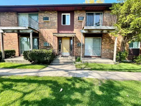 2135 Cambridge Dr #2D, Kalamazoo, MI 49001