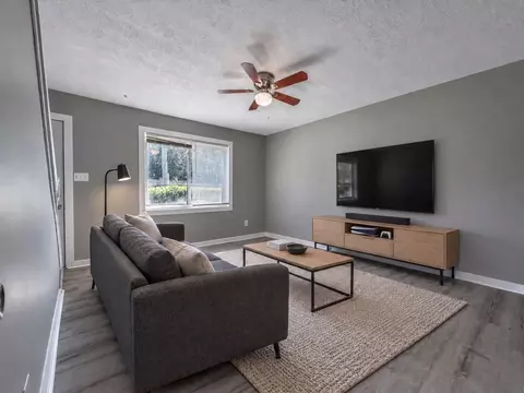 902 Bolton Road Sw - B2 #902-902, Atlanta, GA 30311