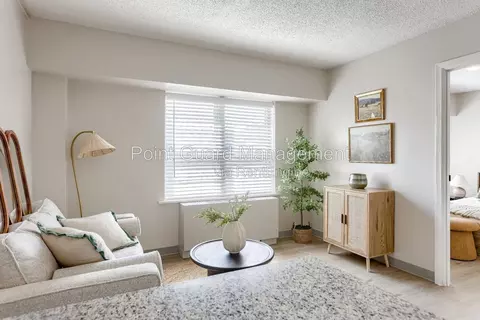 7300 Graceland Dr #330, Omaha, NE 68134