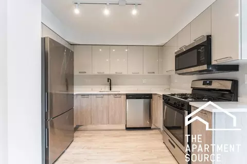 7621 N Sheridan Rd #1D, Chicago, IL 60626