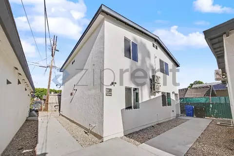 5844 12 Denver Ave, Los Angeles, CA 90044