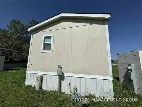 1010 Reservation Rd #F17, Hays, KS 67601