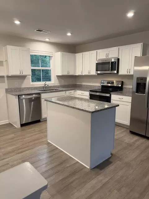 225 Coldwater Creek Ct, Simpsonville, SC 29680
