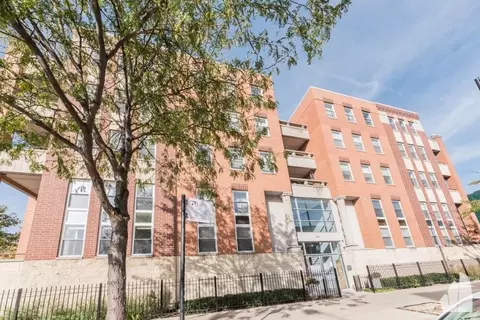 3550 W Montrose Ave #303, Chicago, IL 60618