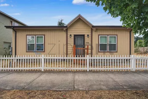 4700 E 18th St, Vancouver, WA 98661