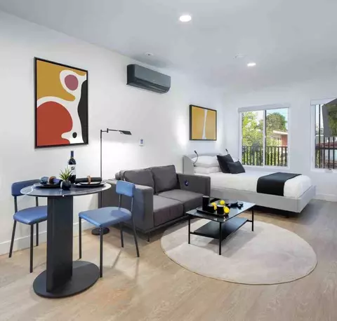 1427 Barry Ave, Los Angeles, CA 90025