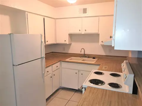 4711 Convaire Ave #3, Las Vegas, NV 89115