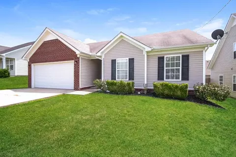 168 Howard Woody Dr, La Vergne, TN 37086
