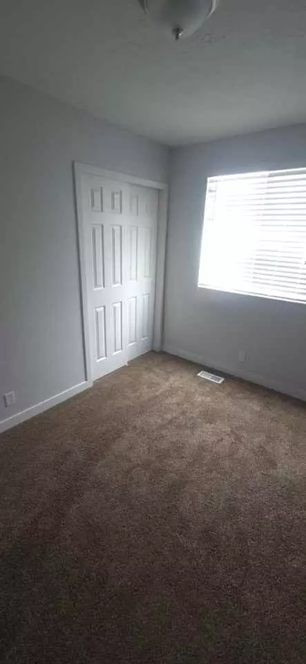3867 W Burgess Rd, Taylorsville, UT 84129