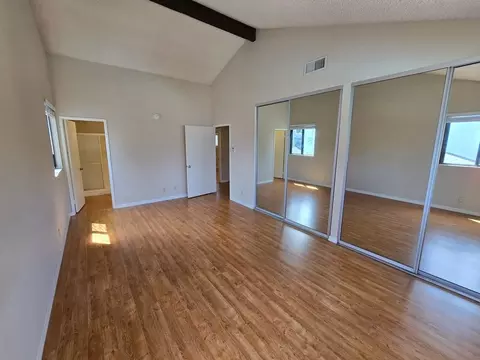 3286 Caminito Ameca, La Jolla, CA 92037 photo 4