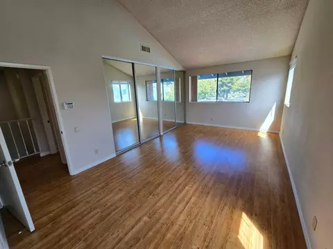 3286 Caminito Ameca, La Jolla, CA 92037 photo 2