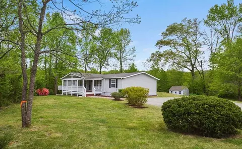 7254 Lipscomb Rd, Woodford, VA 22580