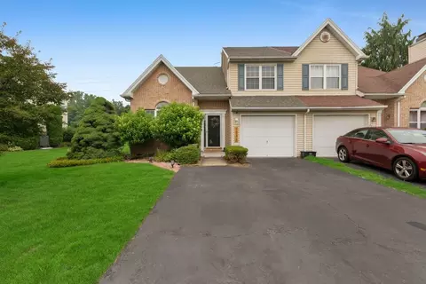 2235 Briarwood Dr, Coplay, PA 18037