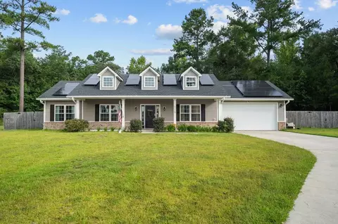 118 NE Clay St, Ludowici, GA 31316