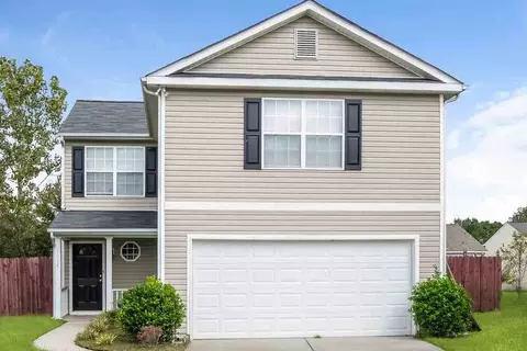 1035 Clover Gap Dr, Charlotte, NC 28214