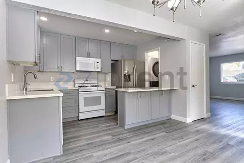 213 E Acacia St #C, Brea, CA 92821