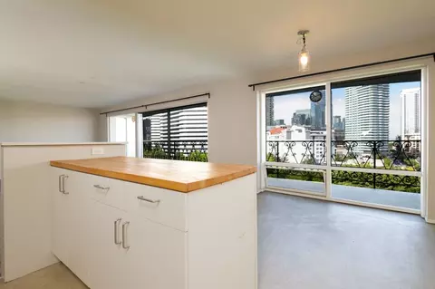 1740 Melrose Ave #502, Seattle, WA 98122