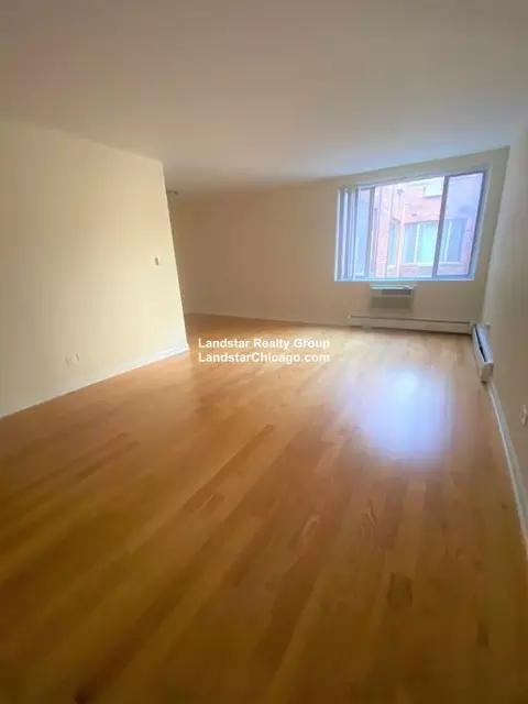 5820 N Sheridan Rd #512, Chicago, IL 60660