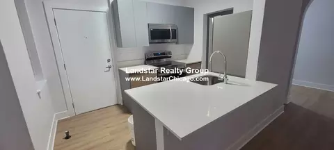 1357 W Estes Ave #R1, Chicago, IL 60626