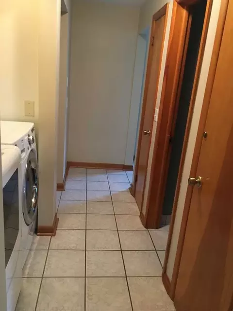 560 Kelly St #UPPER, Sun Prairie, WI 53590