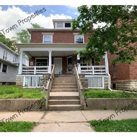 208 N Hickory St, Joliet, IL 60435