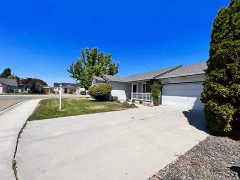 8137 Waterfowl Ave, Nampa, ID 83687