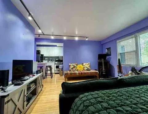 Undisclosed, Chicago, IL 60657
