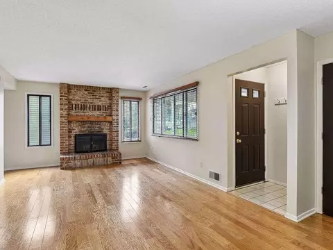 9357 Ranchview Ln N, Maple Grove, MN 55369