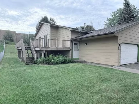 1707 Hallmark Ave N, Oakdale, MN 55128
